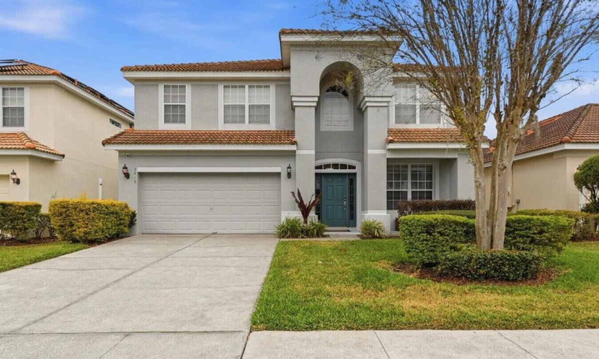 Windsor Hills House | Your happily-ever-after starts in our fun, fully themed pool home just minutes from Disney World! ✨