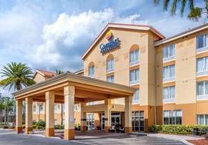 Comfort Inn & Suites Orlando North