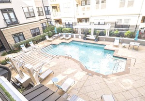Cozy Buckhead Getaway