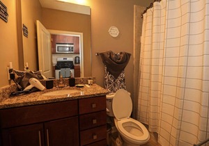Cozy Buckhead Getaway