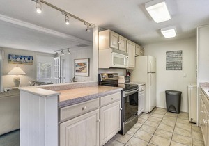 FREE ACTIVITIES INCLUDED! Located only steps from the beautiful beaches of South Bethany - 5 bedroom, 3 bath cottage in South Bethany