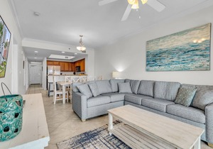 Gulf Front! Just steps to the Beach- Book Your 5 Star Stay Now!