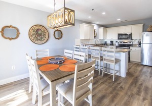 Gulf view, private beach, community pool, walk to shops and restaurants!