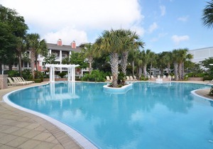 Studio ~ Kitchenette ~ Pool ~ Fitness Center