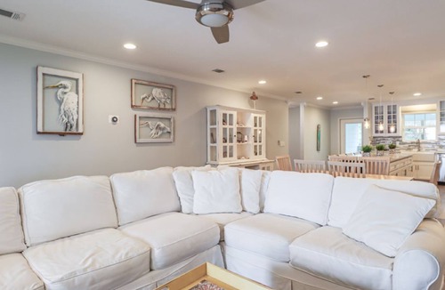 Ocean Springs House | 1 ACRE PRIVATE BEACH & PIER, FAMILY & PET FRIENDLY HOME