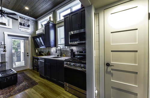 Baker County Cabin | 1 Bed/1 Bath Bunkhouse w/Loft + Outdoor Kitchen, Sleeps 6 - 1 Bed/1 Bath Bunkhouse w/Loft + Outdoor Kitchen, Sleeps 6