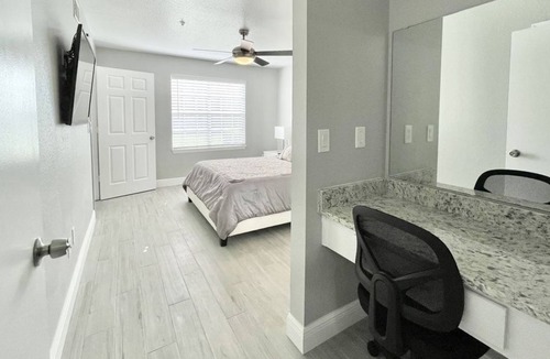 Metro West Condo | 1 Bedroom Condo 318547 by Houzlet