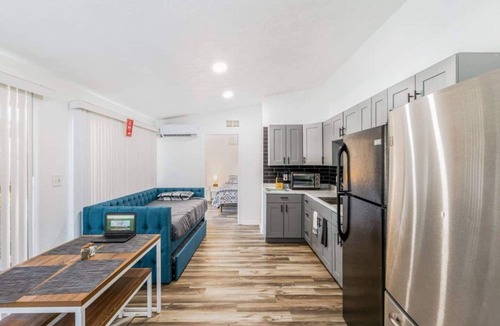 Orlando House | 1-bedroom unit with access to pool and Wi-Fi