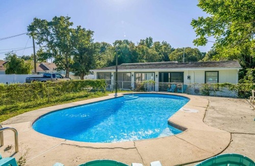 Orlando House | 1-bedroom unit with access to pool and Wi-Fi