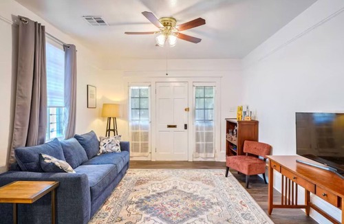 Mid-City House | 1 block to Trolley, Short walk to Historic Cemeteries, Clean, Coffee Bar