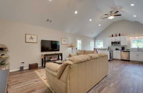 Tignall House | < 1 Mi to Broad River Campground! Rural Retreat