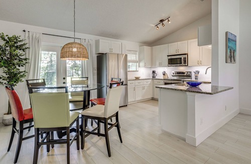 Butler Beach Cottage | < 1 Mi to Butler Beach! Home w/Dog-friendly Yard