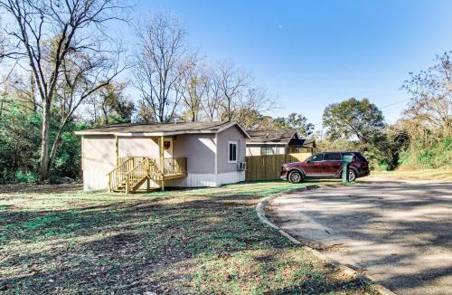 Enterprise House | 1 Mi to Dtwn Enterprise: Pet-Friendly Home w/Yard