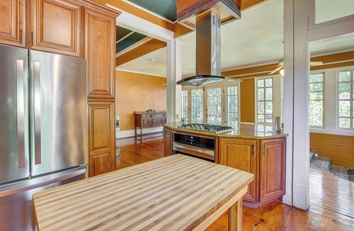 Meridian Cottage | 1 Mi to Dtwn Meridian: Historic Home w/Porch!
