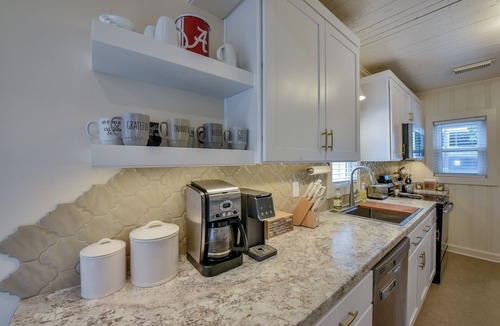Forest Lake House | 1 Mile to UA Campus: Walkable Midtown Getaway