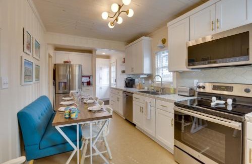 Forest Lake House | 1 Mile to UA Campus: Walkable Midtown Getaway