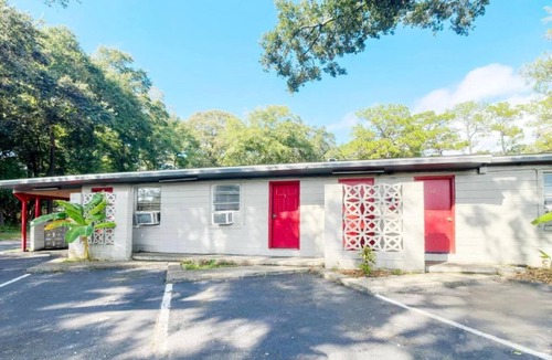 Mobile Apartment | 1 Queen Bed,2 Full Bed|Smk