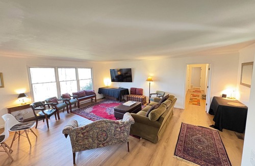 Lookout Mountain House | 1 STORY 14ppl -ROCK CITY GARDENS