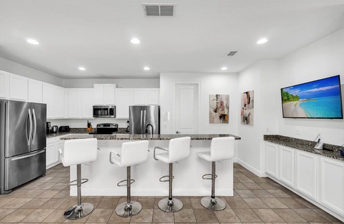 Celebration House | 10 Mins Disney/5 Kings!/Private Pool and Spa/AC Games Room/Themed Bedrooms/Wifi
