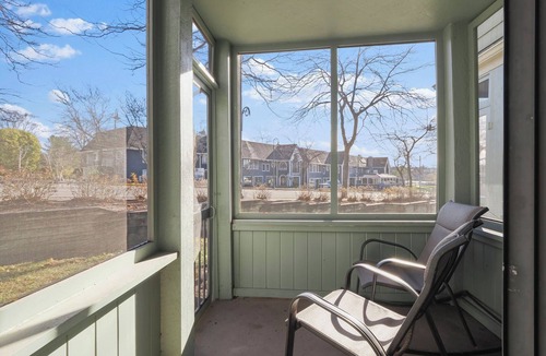 Charlevoix Condo | 107 Pointes North Inn | Downtown Charlevoix Gem | Indoor/Outdoor Pool