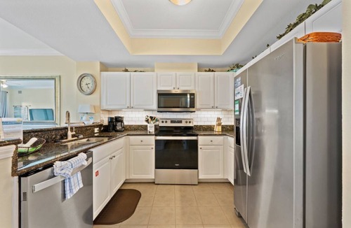 Gulf Shores Condo | 10th Floor Gulf Views | Hot Tub, Pools, & Lazy River | Sleeps 6