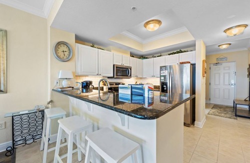 Gulf Shores Condo | 10th Floor Gulf Views | Hot Tub, Pools, & Lazy River | Sleeps 6
