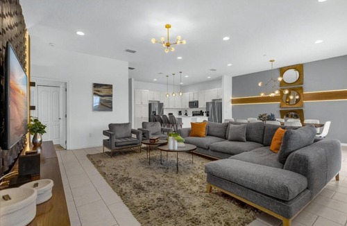 Loughman House | 12 Bedrooms 11 Bathrooms Solterra 6056 Bo