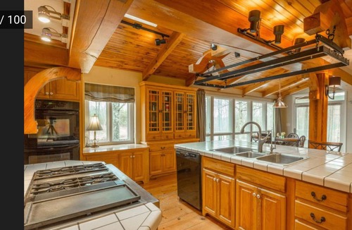 Lookout Mountain House | 15 bdrm ~43ppl~ 2 houses XL HotTub, Pool, pond, Volleyball4238021965.