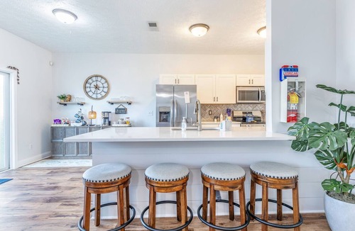 Phenix City House | 15 Mins to Fort Benning, Family Friendly Backyard.