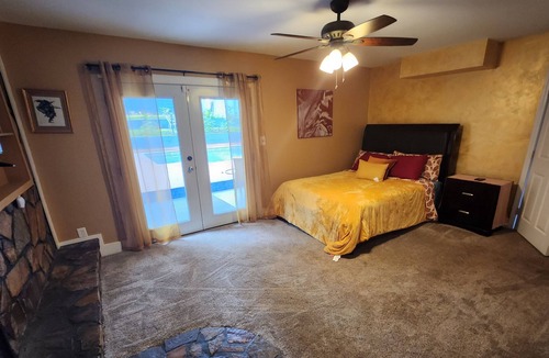 Decatur House | 15 minutes to downtown Atlanta! Family-sized home with swimming pool & game room