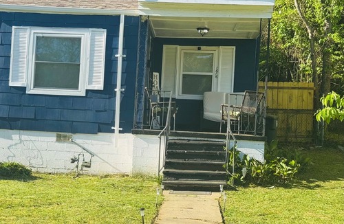Shannon House | 1616 urban Neighbourhood quiet Home your home away from home enjoy inn