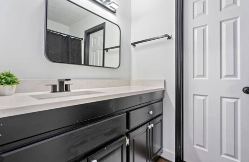 Auburn Villa | 2.5mi to Stadium/Arena. Close to AU Club Golf. Easy access from I-85