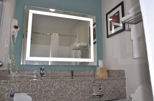 Foley Hotel | 2 Affordable Rooms w/Free Parking & Breakfast| Tanger Outlet Center - 0.9 miles