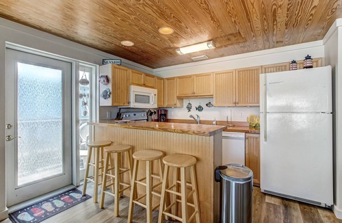 Fernandina Beach Villa | 2 Bedroom/2 Bath Across from the Beach