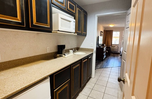 Mackinaw City Condo | 2-bedroom condo in adorable Mackinaw City. Close to snowmobile trail and ferry.