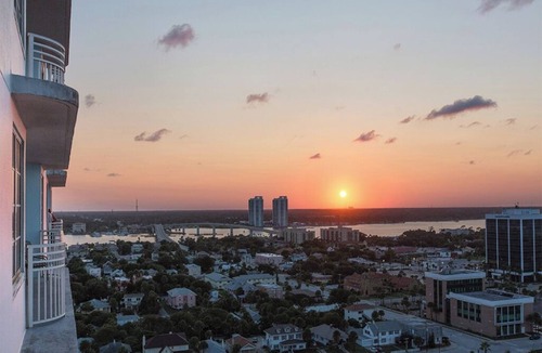 Smith's Memento Condo | 2 Bedroom Deluxe Condo w/Kitchen, Sleeps 8, on Daytona Beach, Ocean Walk Resort