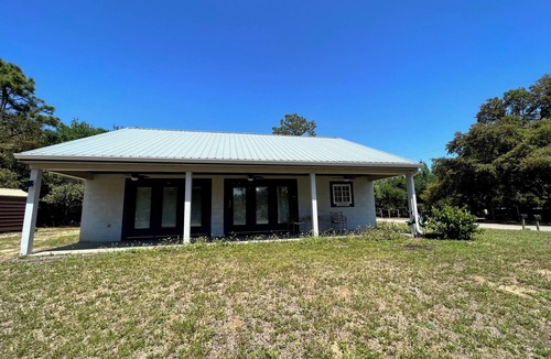 Perdido Beach House | 2-bedroom house in peaceful Perdido Beach with AC comfort