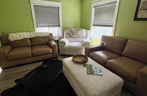 Harlem House | 2-bedroom house in welcoming Harlem