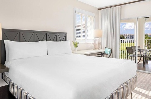 Williamsburg Resort | 2-bedroom resort in fantastic Orlando! Golf course on site!