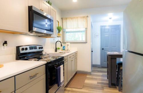 Perdue Hill Apartment | 2 Bedroom with Private office
