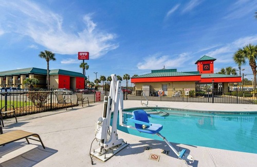 Lake Park Apartment | 2 Full Bed | Smoking