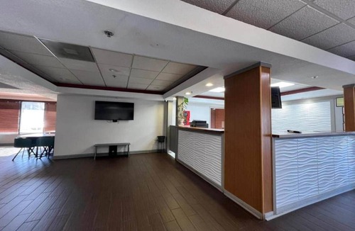 Griffin Apartment | 2 Full Beds Non-Smoking