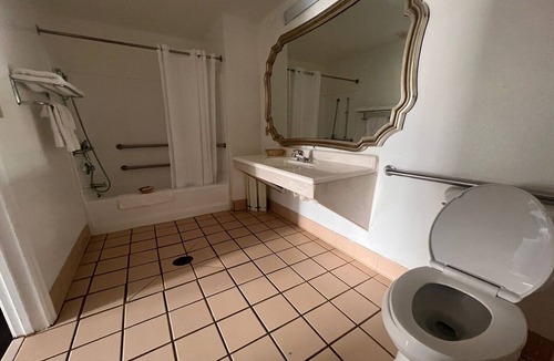 San Augustine Apartment | 2 Full Beds|Non-Smoking