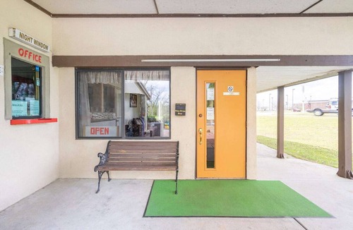 Daleville Apartment | 2 Full Beds | tDaleville AL