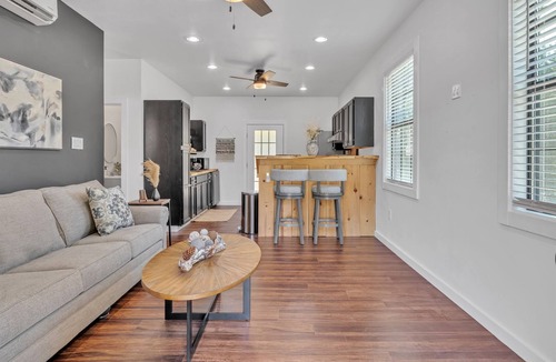 Starkville House | 2 Miles from MSU | Modern | Perfect for Couples