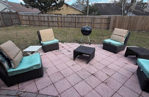 Alafaya Woods House | 2 miles from UCF and 1 mile from Oviedo On the Park 2-bedroom house