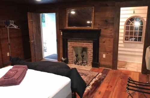 Clinton House | 2 of 3 GuestQuarters & 35 Min to U of Alabama
