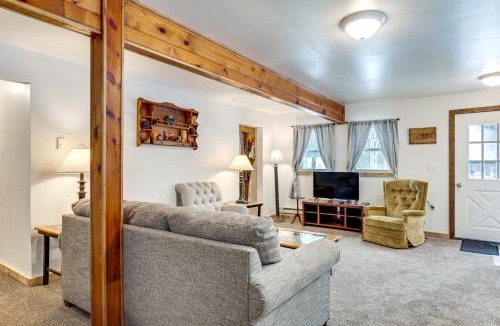 Laurium House | 2 Ponds & Trail Access: Peaceful Cabin in Calumet!