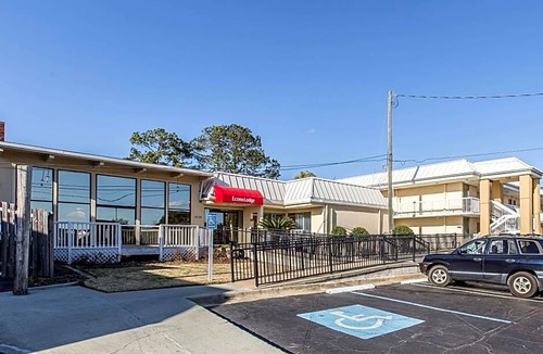 Thomasville Hotel | 2-Star Hotel ∙ Econo Lodge Thomasville
