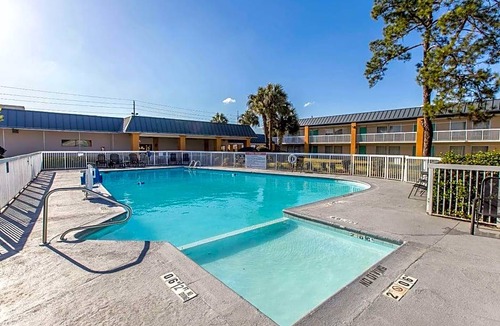 Thomasville Hotel | 2-Star Hotel ∙ Econo Lodge Thomasville
